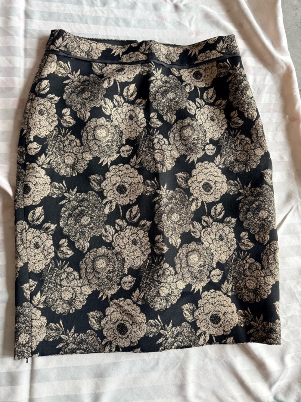 Ann Taylor Black Pencil Skirt with Gold Floral Jacquard